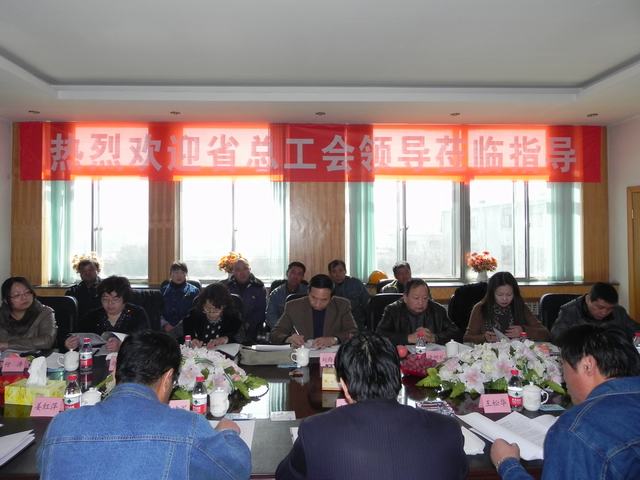 深入車間班組、&ldquo;零距離&rdquo;接觸職工、體驗職工生活、傾聽職工心聲